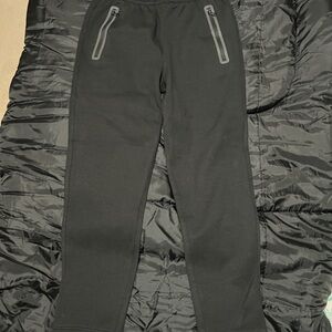 NWOT Old Navy Active Black Jogger Pants with Zipper Pockets youth large 10-12